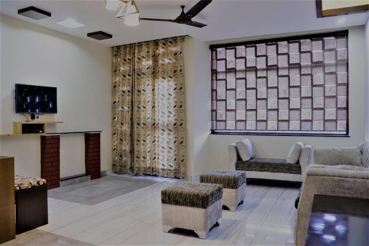 Wildleaf Kasauli Valley Homz Bed & Breakfast ภายนอก รูปภาพ