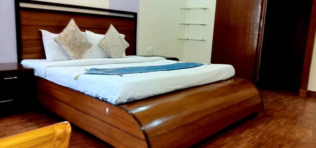 Wildleaf Kasauli Valley Homz Bed & Breakfast ภายนอก รูปภาพ