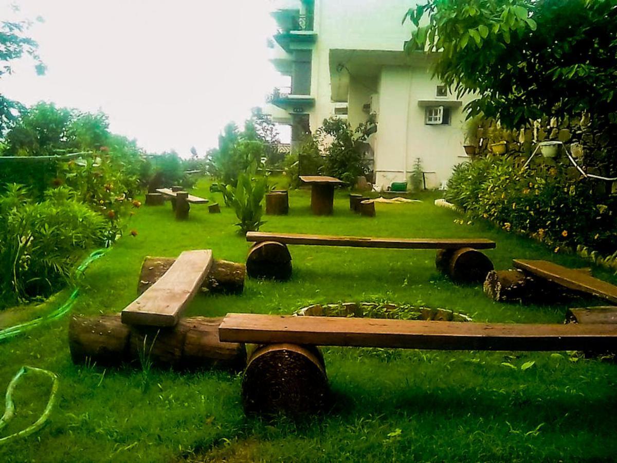 Wildleaf Kasauli Valley Homz Bed & Breakfast ภายนอก รูปภาพ