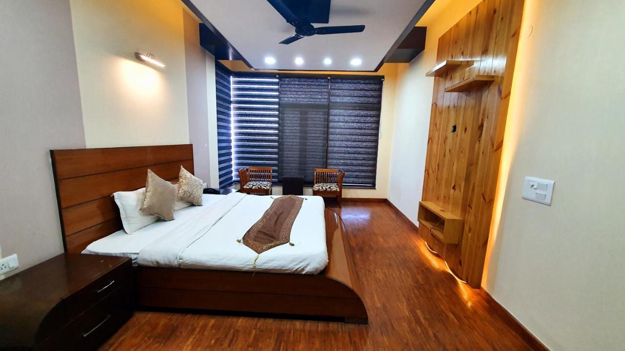 Wildleaf Kasauli Valley Homz Bed & Breakfast ภายนอก รูปภาพ